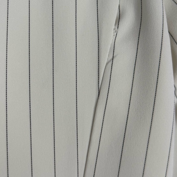 Rachel Zoe White Pinstripe Blazer Jacket Size M Open Front 3/4 Sleeve - Picture 7 of 7